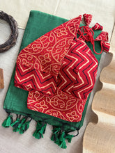 Green Handloom Cotton Saree With Red Bandhej Print Redy Made Blouse